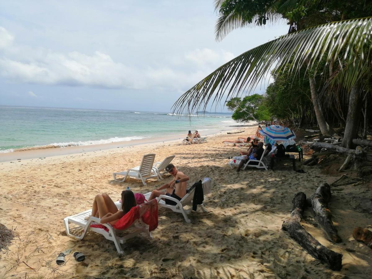 Sonny Island Resort Cabanas Frente Al Mar Punta Bajo Rico Bagian luar foto