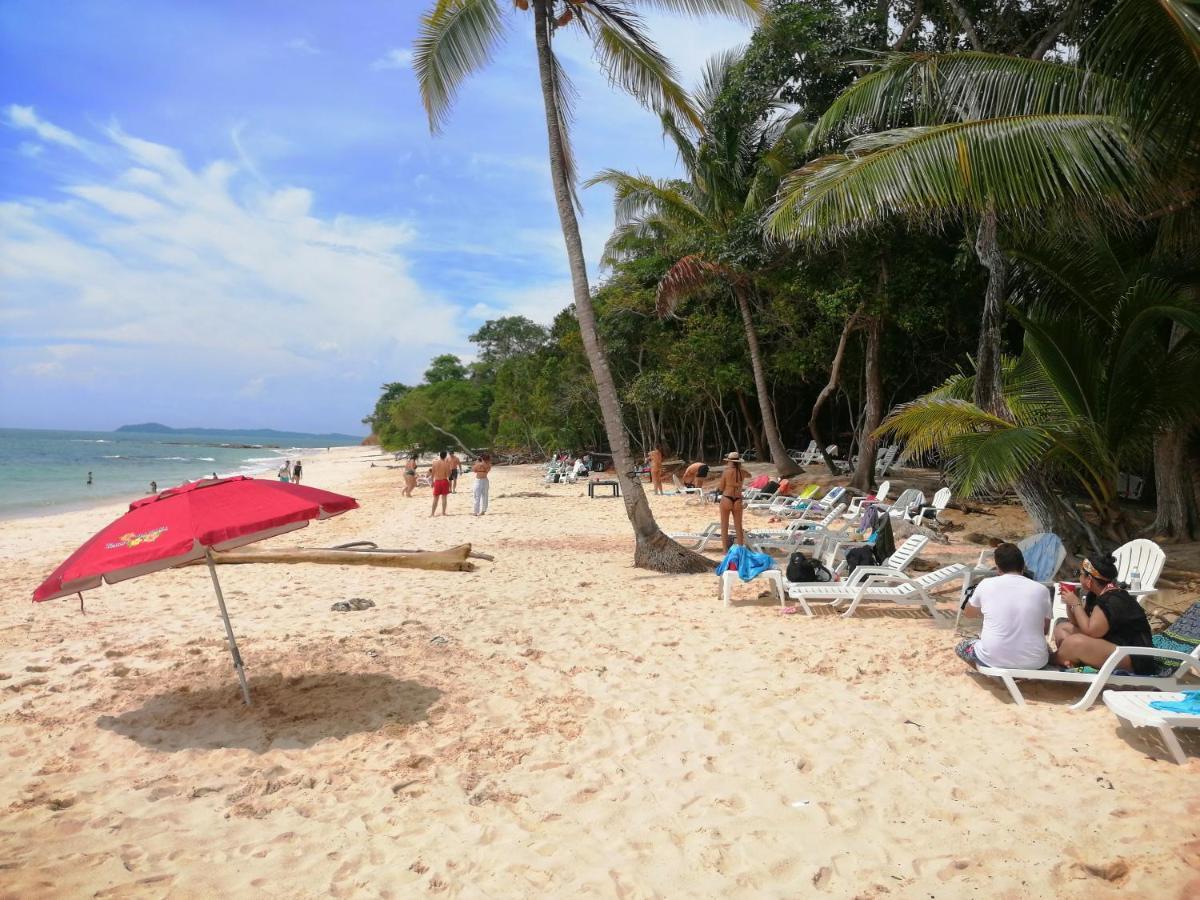 Sonny Island Resort Cabanas Frente Al Mar Punta Bajo Rico Bagian luar foto