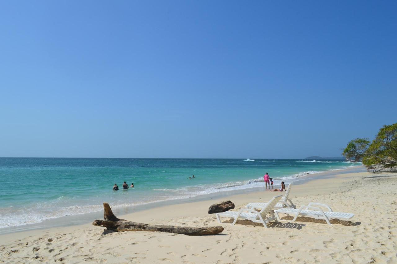 Sonny Island Resort Cabanas Frente Al Mar Punta Bajo Rico Bagian luar foto